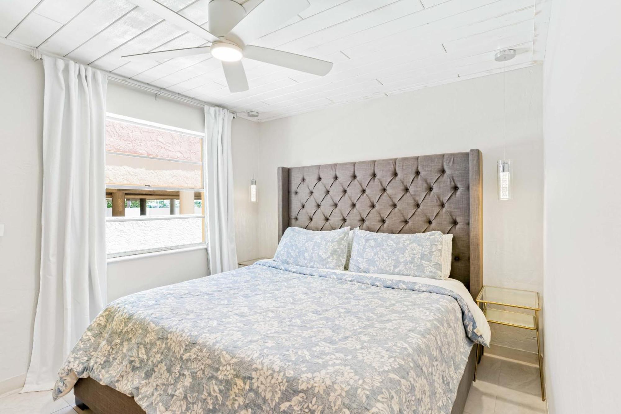 Beachside Retreat W Heated Pool St. Pete Beach Exterior photo